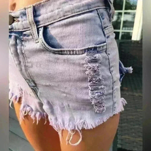 VIBRANT M. I. U. Denim Shorts Size S High-rise distressed w/ original distress - Picture 3 of 5